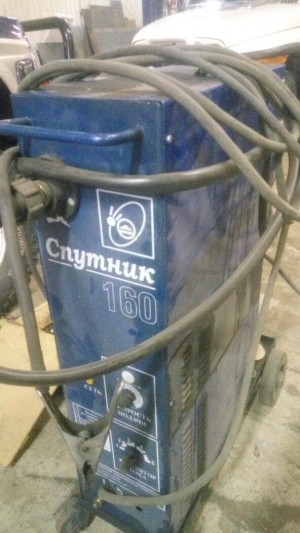 Сварочный полуавтомат Спутник 160А 220В б/у